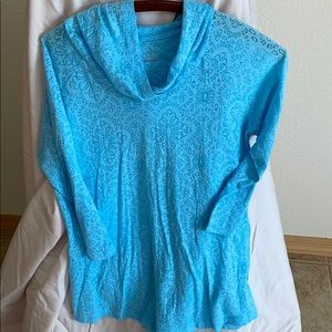 Columbia light weight pull over